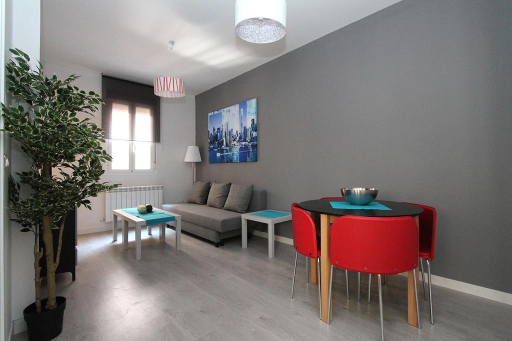 Apartamentos Dali Madrid Phòng bức ảnh
