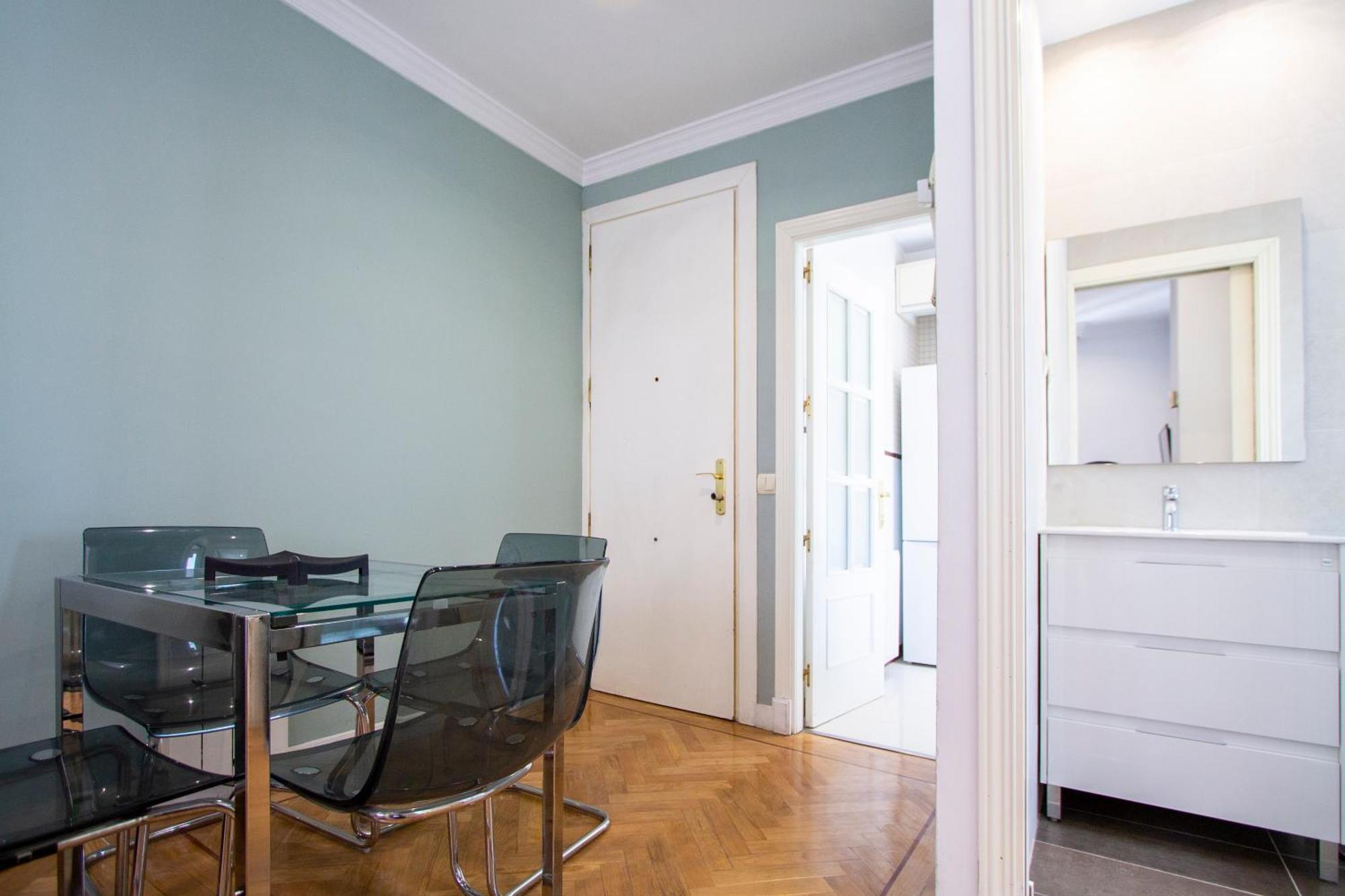 Apartamentos Dali Madrid Ngoại thất bức ảnh