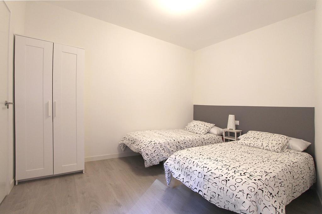 Apartamentos Dali Madrid Phòng bức ảnh