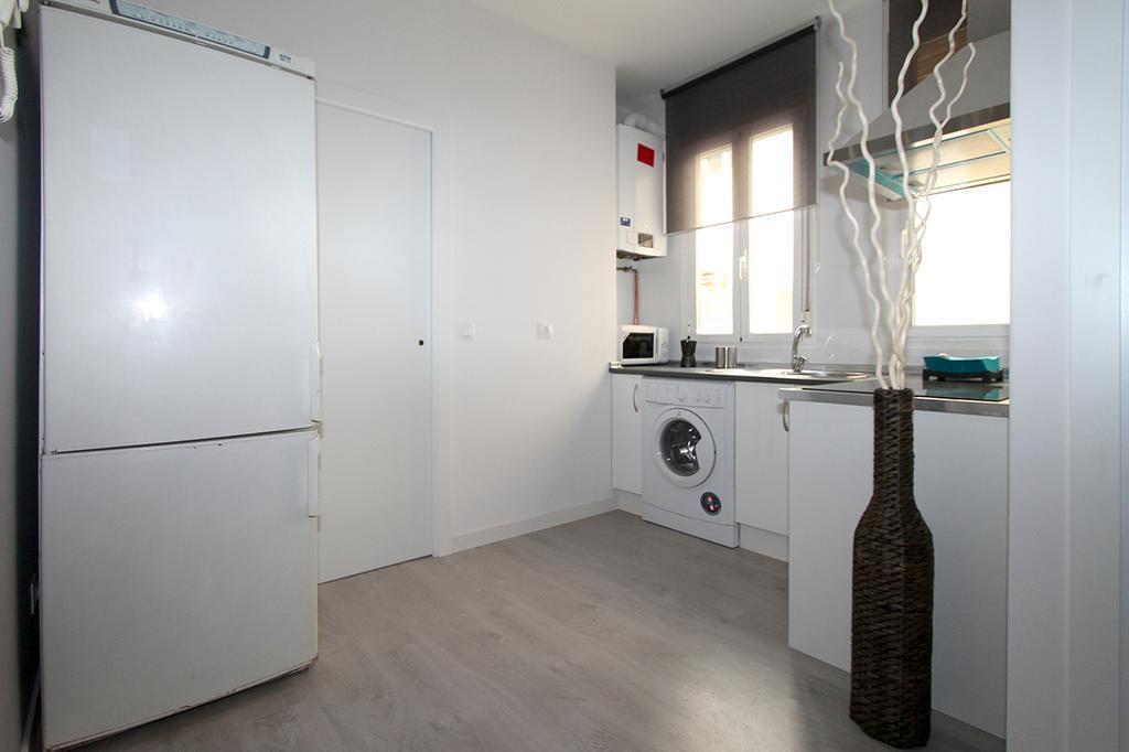 Apartamentos Dali Madrid Phòng bức ảnh